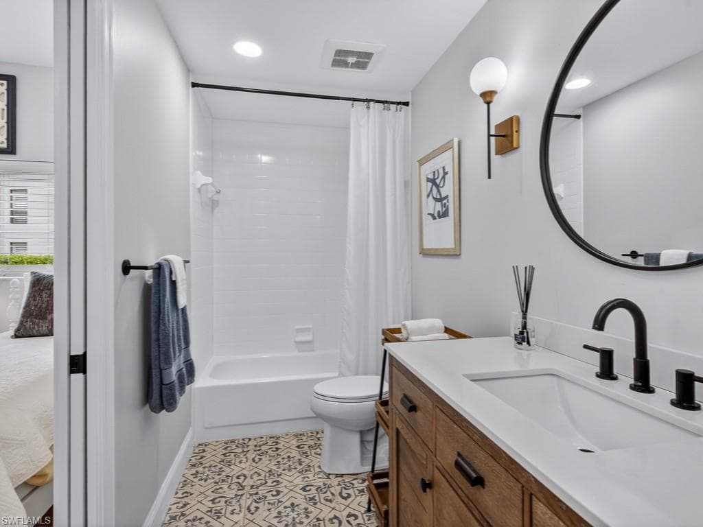 764 Eagle Creek Dr 104, Naples, FL 34113-18