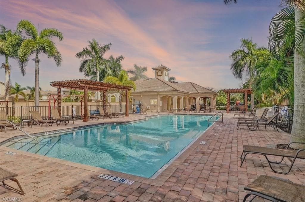 1465 Serrano Cir, Naples, FL 34105-19