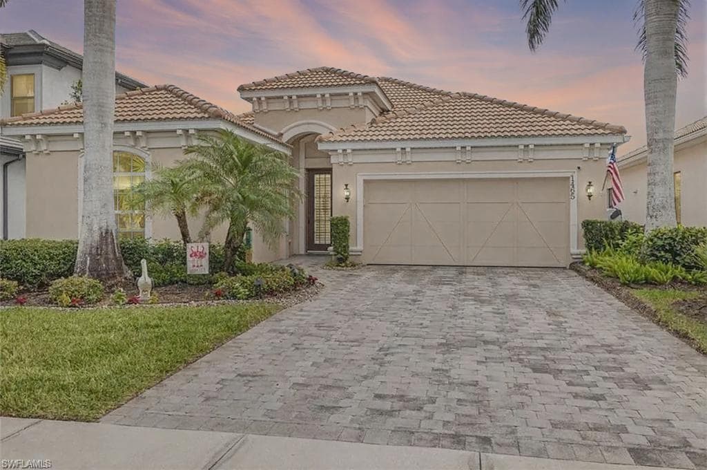 1465 Serrano Cir, Naples, FL 34105-1