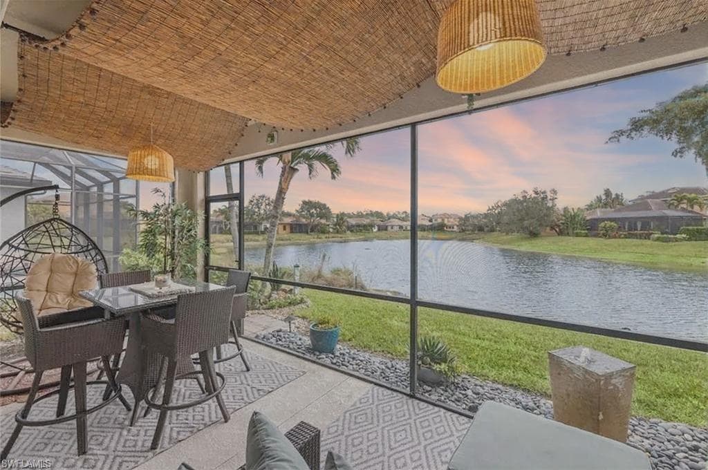 1465 Serrano Cir, Naples, FL 34105-5