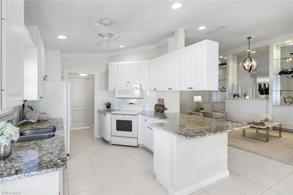 3093 Futuna Ln, Naples, FL 34119-9