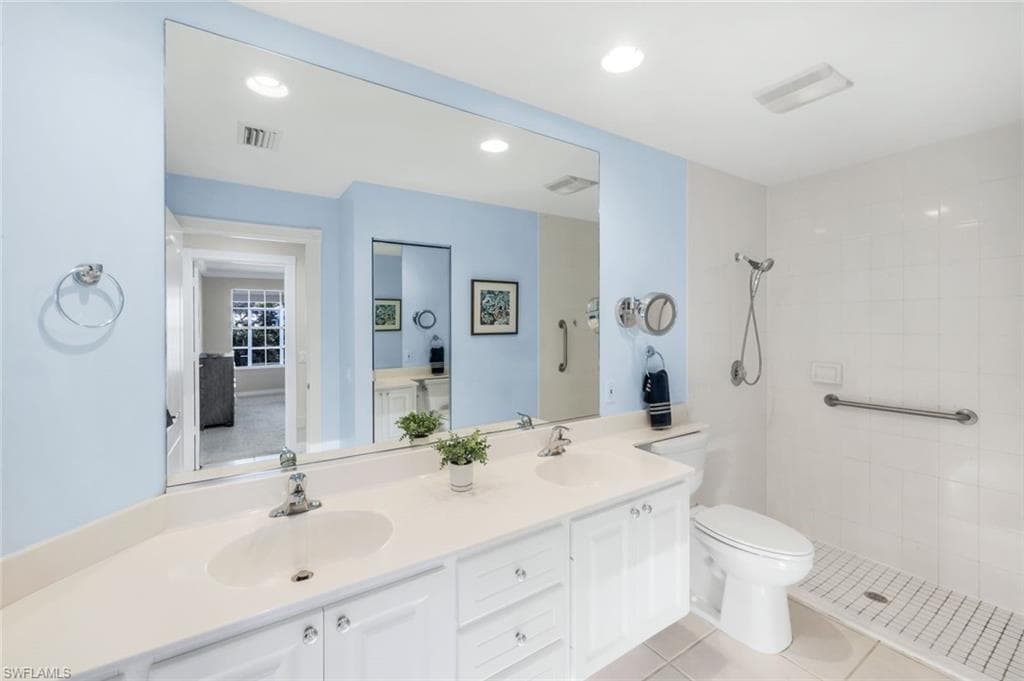 3093 Futuna Ln, Naples, FL 34119-18
