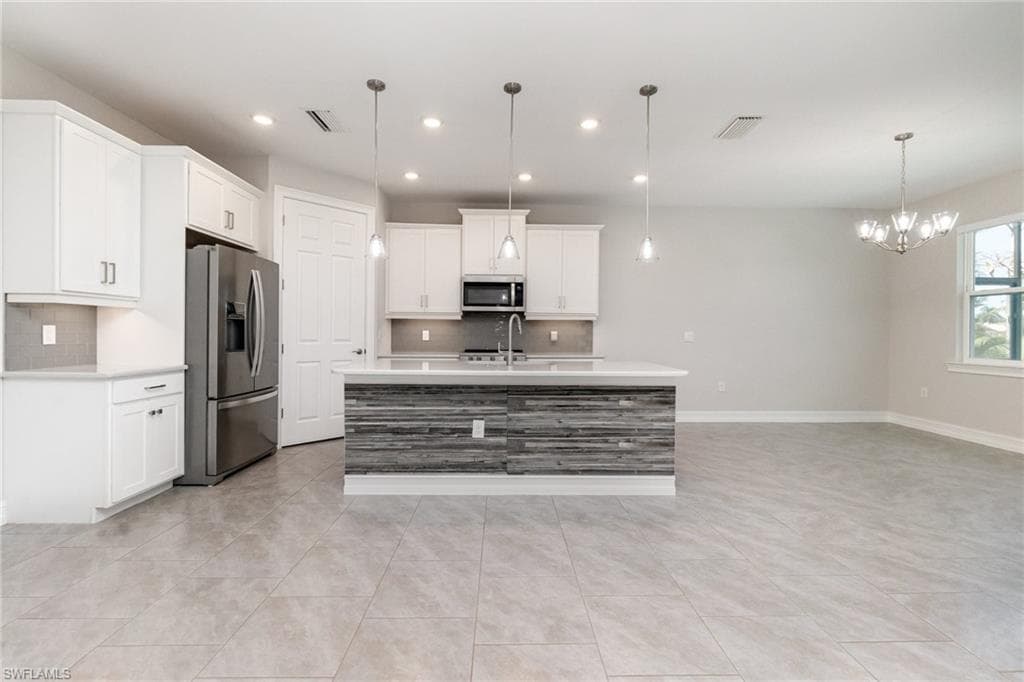 18420 Royal Hammock Blvd, Naples, FL 34114-8