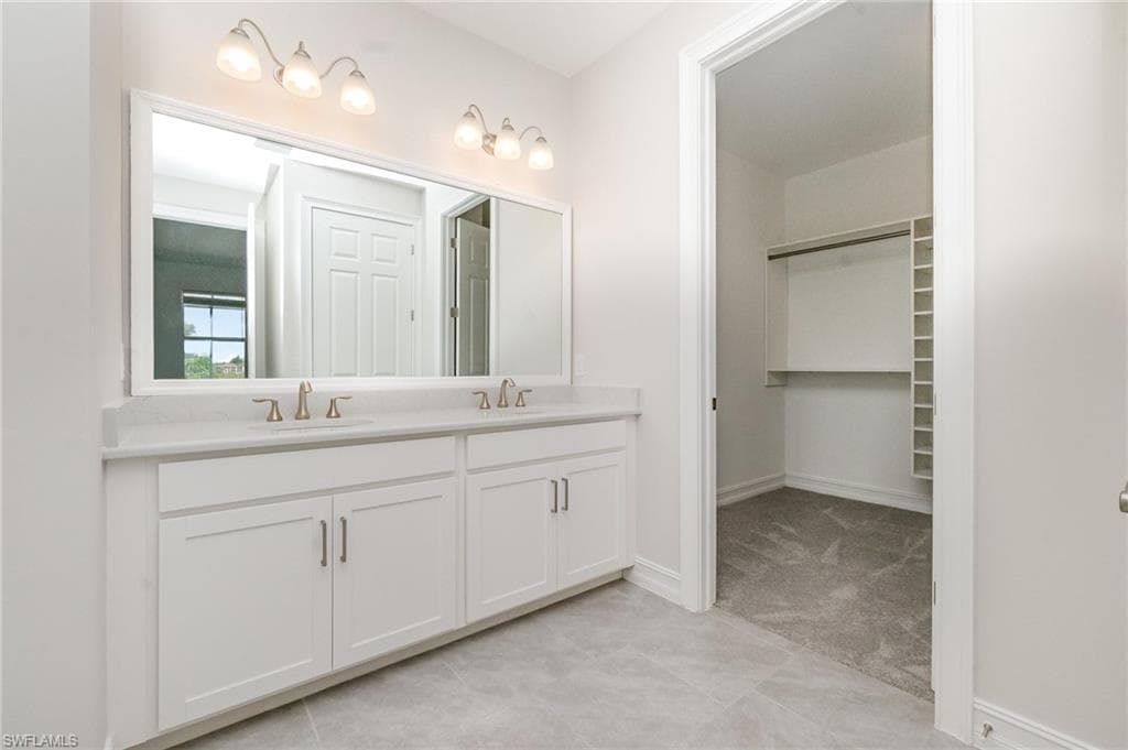 18420 Royal Hammock Blvd, Naples, FL 34114-16