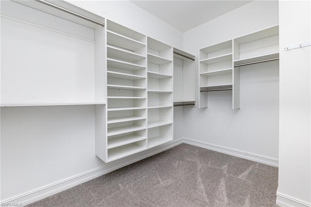 18420 Royal Hammock Blvd, Naples, FL 34114-17