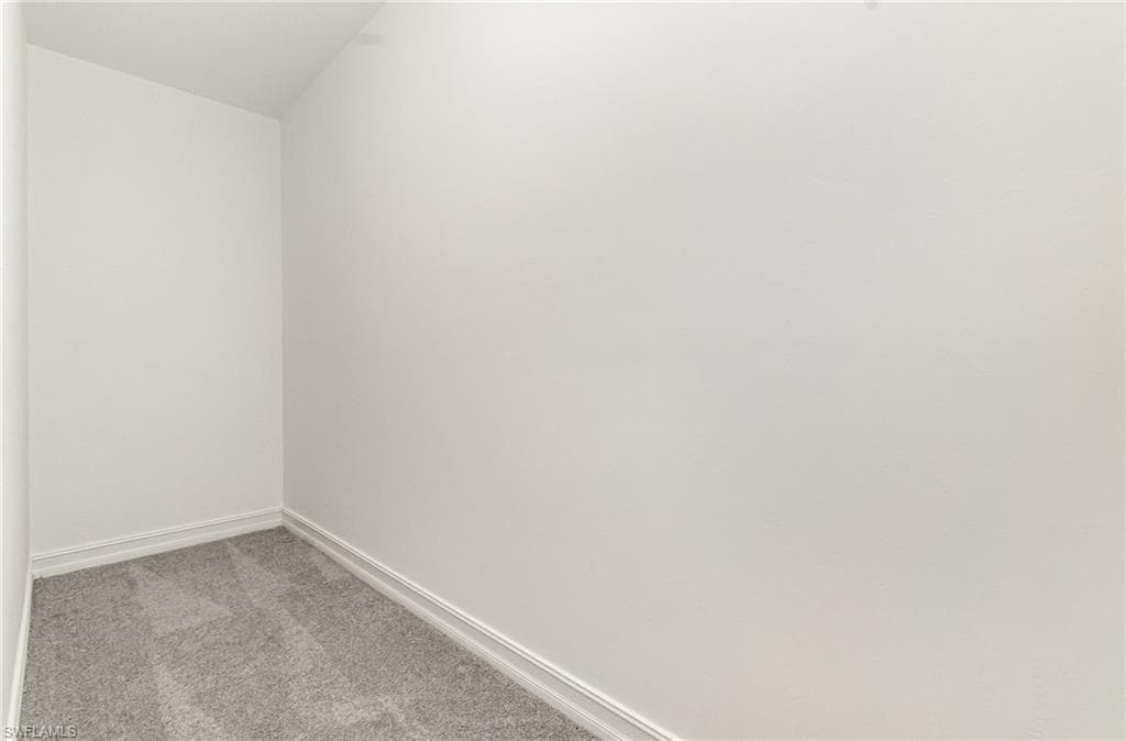 18420 Royal Hammock Blvd, Naples, FL 34114-19