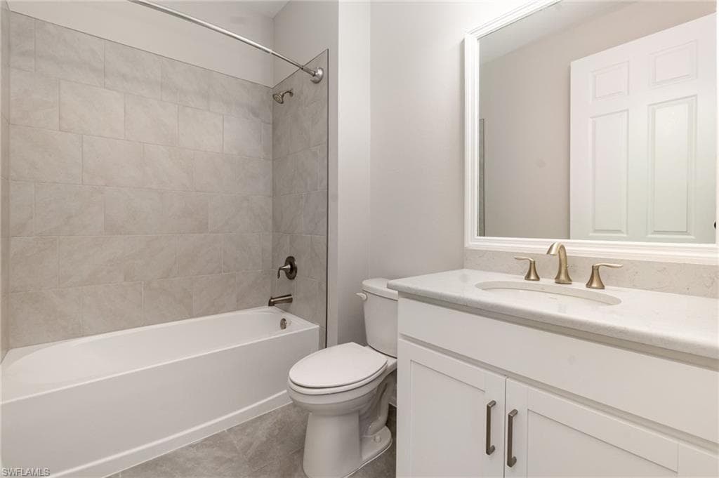 18420 Royal Hammock Blvd, Naples, FL 34114-23