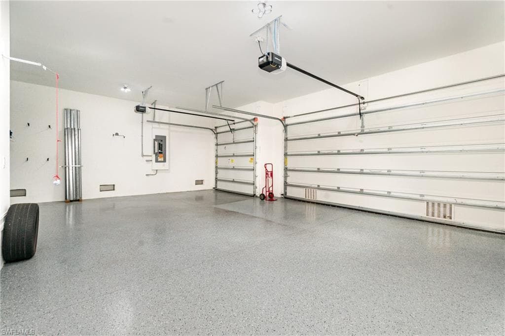 18420 Royal Hammock Blvd, Naples, FL 34114-25