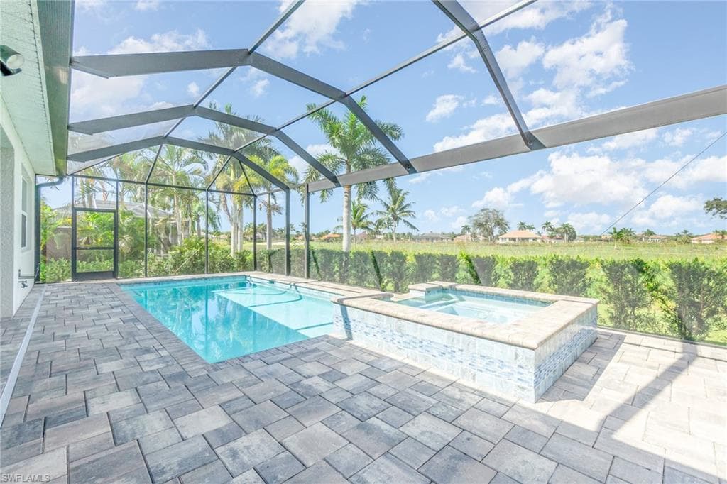 18420 Royal Hammock Blvd, Naples, FL 34114-28