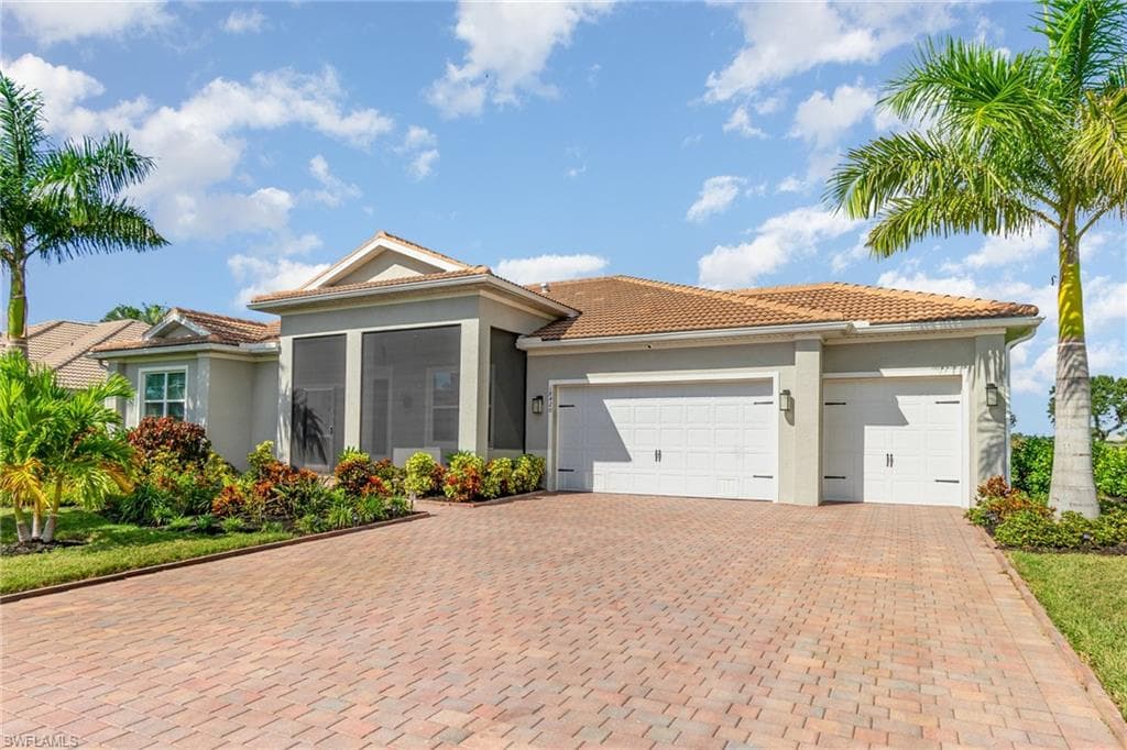 18420 Royal Hammock Blvd, Naples, FL 34114-2