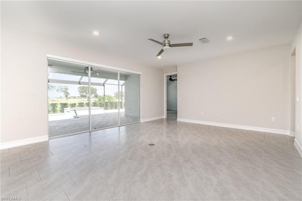 18420 Royal Hammock Blvd, Naples, FL 34114-5