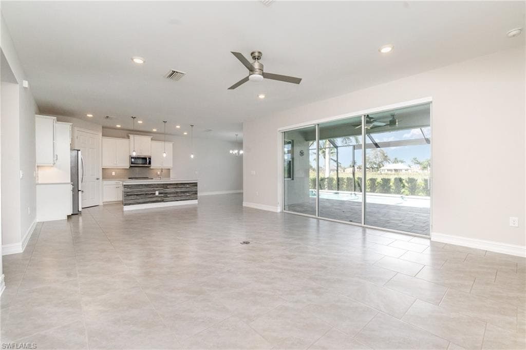 18420 Royal Hammock Blvd, Naples, FL 34114-6