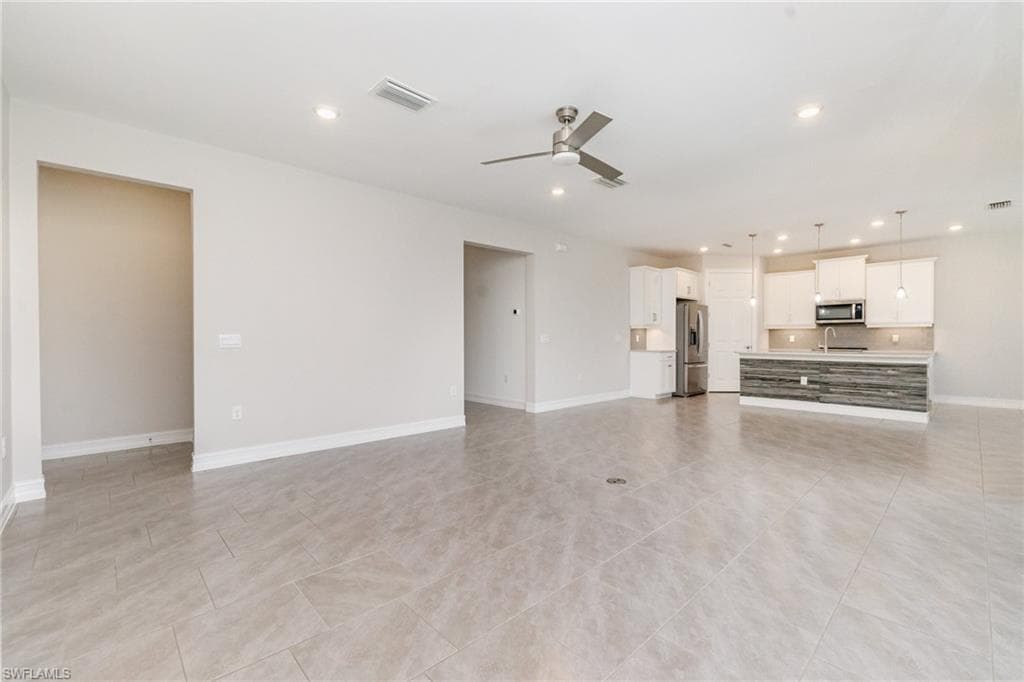 18420 Royal Hammock Blvd, Naples, FL 34114-7