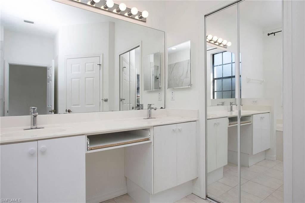 15191 Summit Place Cir, Naples, FL 34119-25