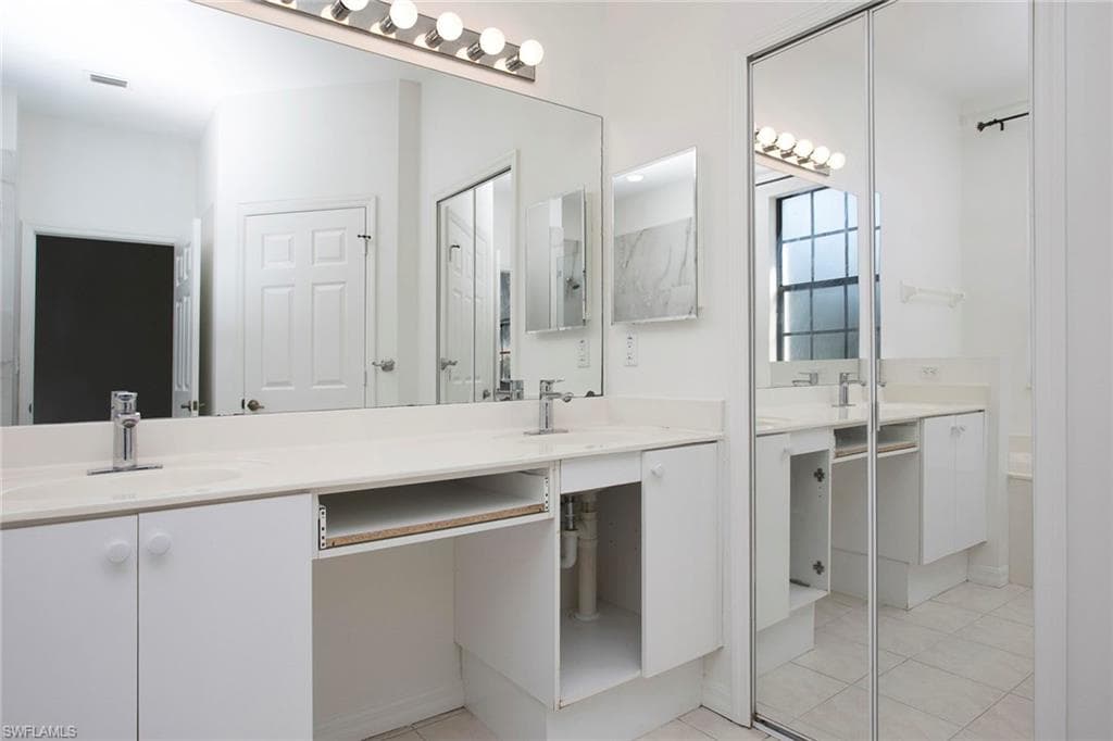 15191 Summit Place Cir, Naples, FL 34119-26