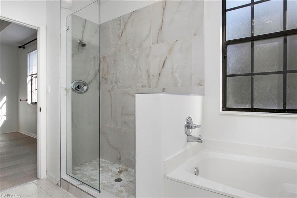 15191 Summit Place Cir, Naples, FL 34119-27