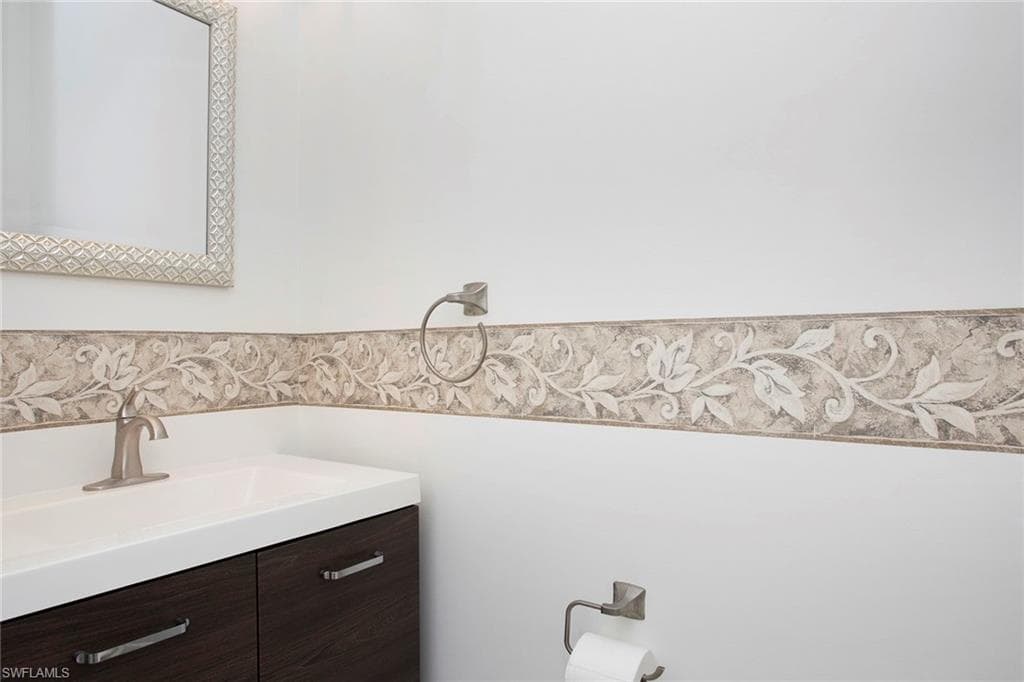 15191 Summit Place Cir, Naples, FL 34119-34