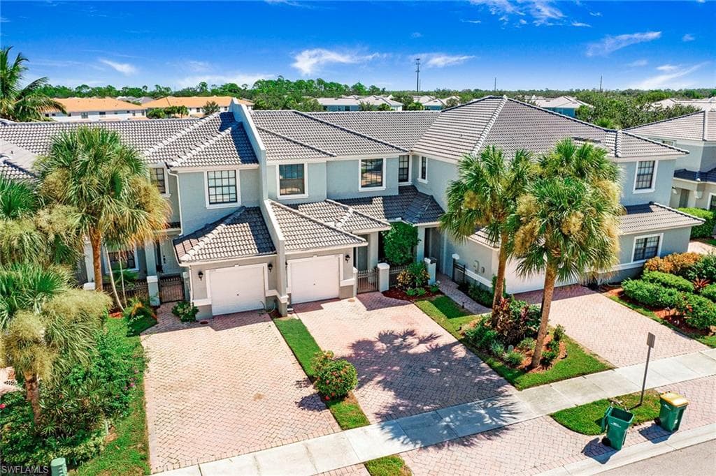 15191 Summit Place Cir, Naples, FL 34119-42