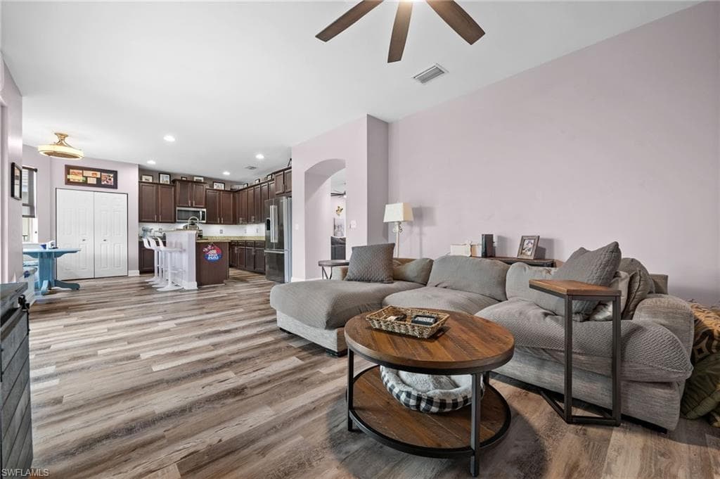 2524 Blackburn Cir, Cape Coral, FL 33991-16