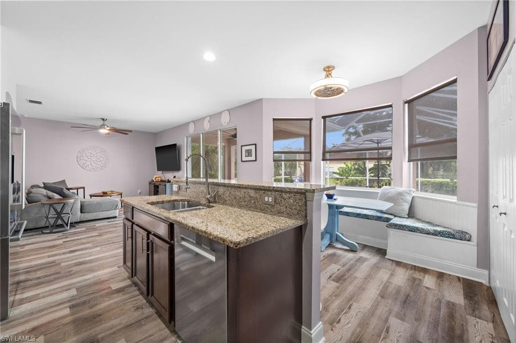 2524 Blackburn Cir, Cape Coral, FL 33991-19