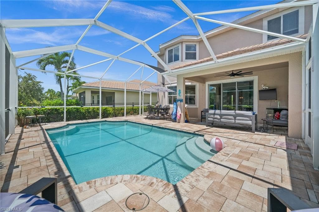 2524 Blackburn Cir, Cape Coral, FL 33991-25