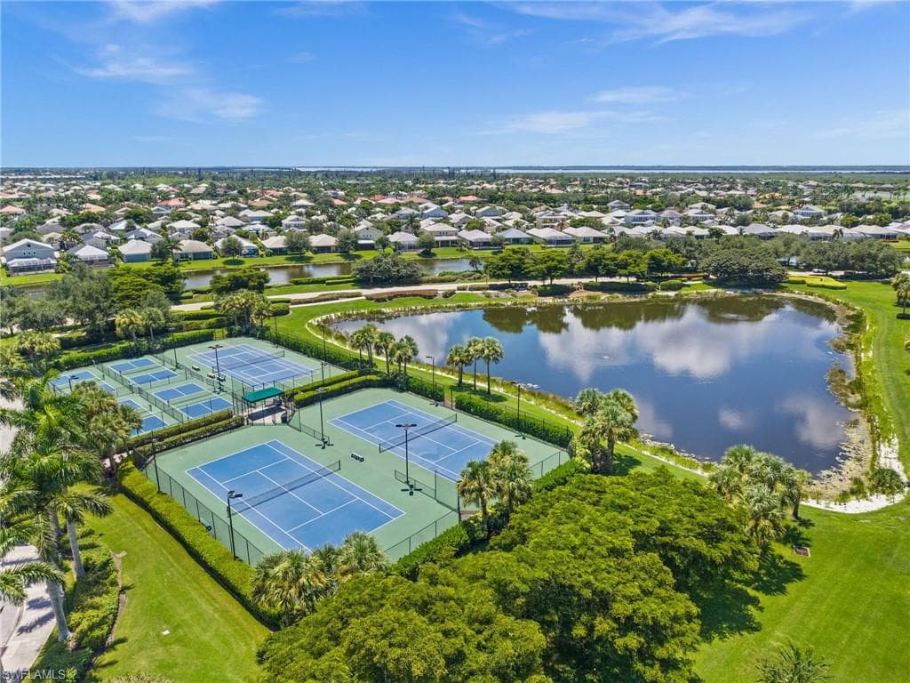 2524 Blackburn Cir, Cape Coral, FL 33991-43