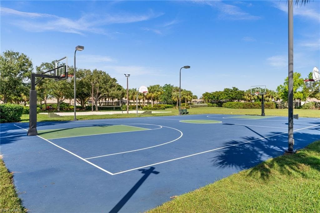 2524 Blackburn Cir, Cape Coral, FL 33991-49