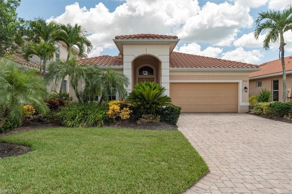 9121 Astonia Way, Estero, FL 33967-1