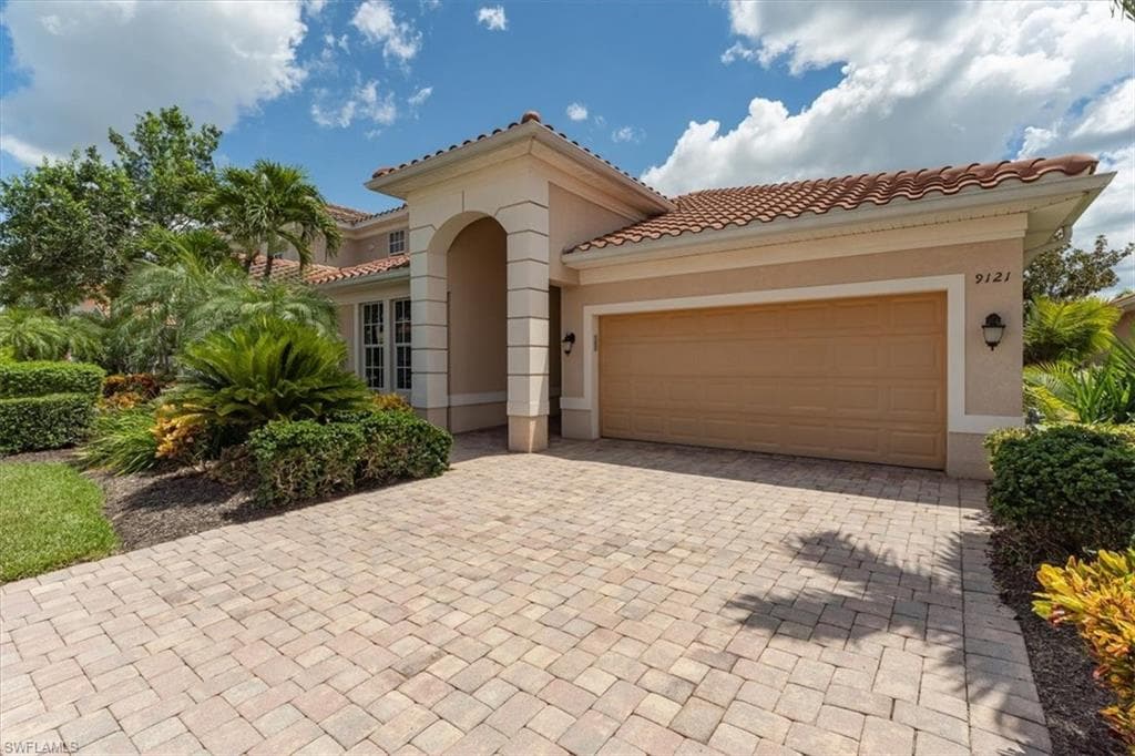 9121 Astonia Way, Estero, FL 33967-30