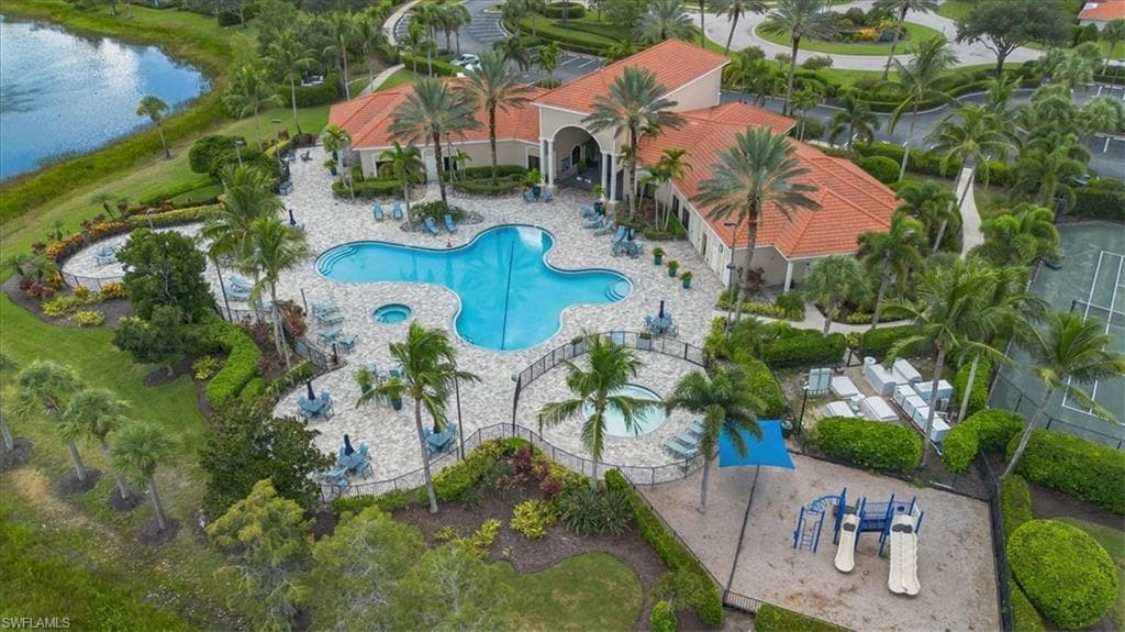 9121 Astonia Way, Estero, FL 33967-32