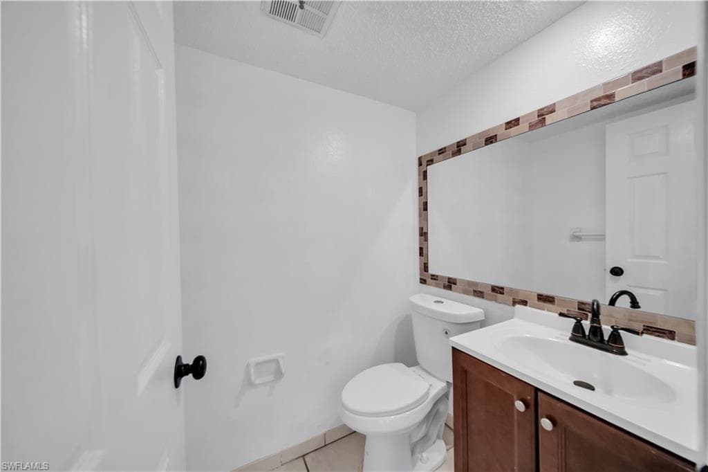 1444 Park Shore Cir 4, Fort Myers, FL 33901-11