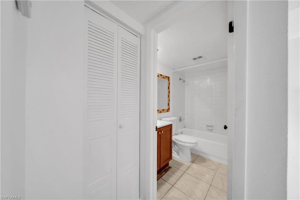 1444 Park Shore Cir 4, Fort Myers, FL 33901-18