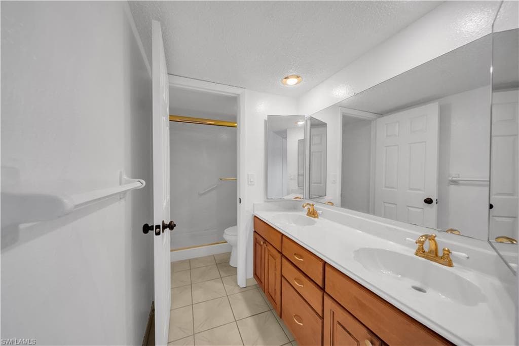 1444 Park Shore Cir 4, Fort Myers, FL 33901-26