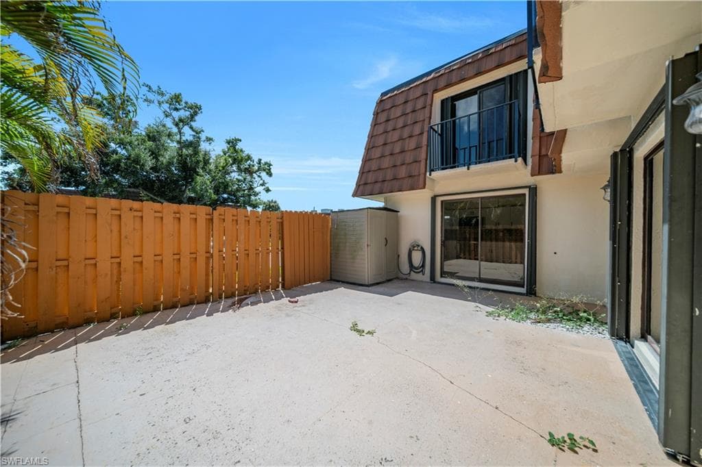 1444 Park Shore Cir 4, Fort Myers, FL 33901-4