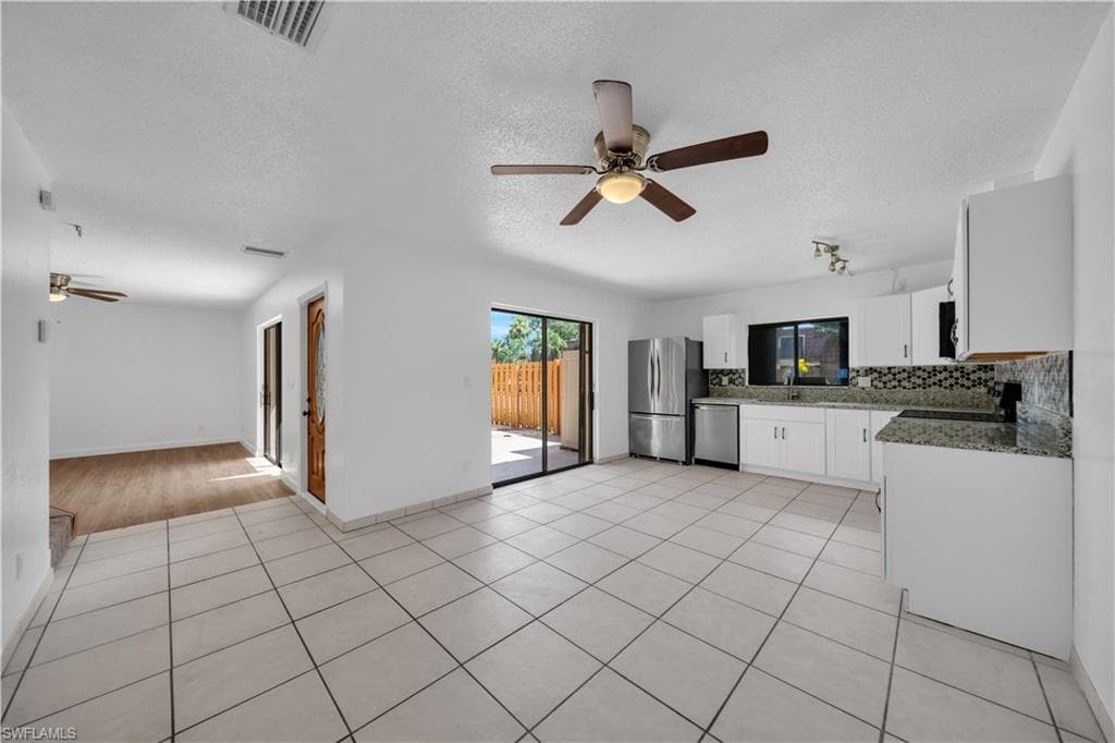 1444 Park Shore Cir 4, Fort Myers, FL 33901-8