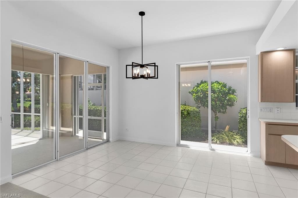 3850 Huelva Ct, Naples, FL 34109-12