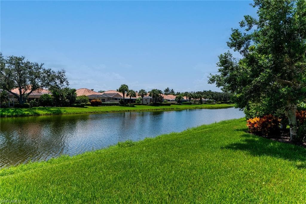 3850 Huelva Ct, Naples, FL 34109-35