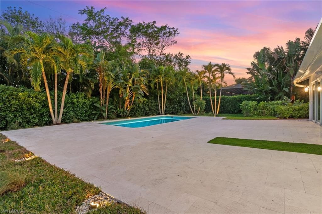 1200 Cypress Woods Dr, Naples, FL 34103-38