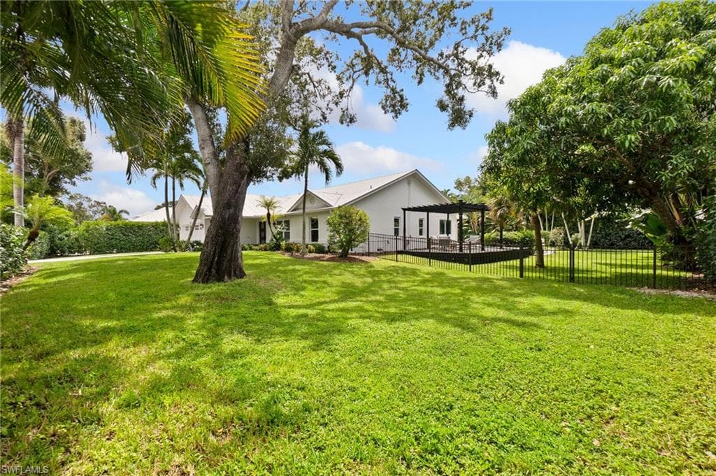 1200 Cypress Woods Dr, Naples, FL 34103-41