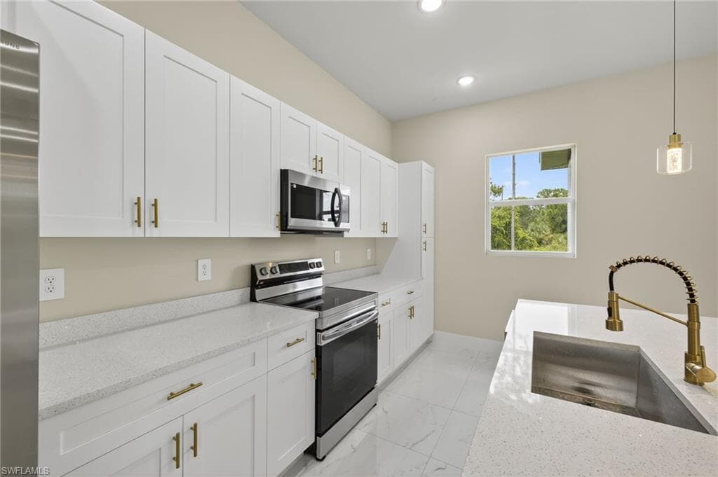 3506 67th St W, Lehigh Acres, FL 33971-9