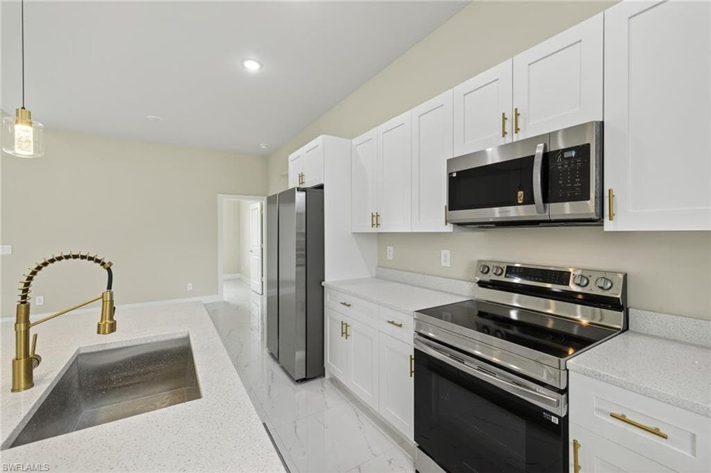 3506 67th St W, Lehigh Acres, FL 33971-10