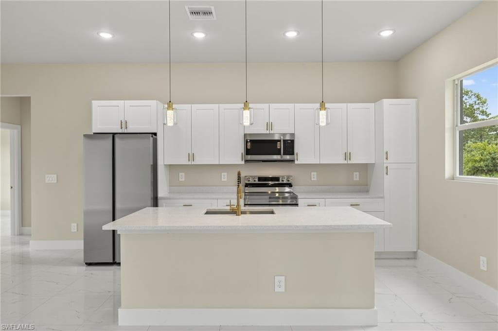 3506 67th St W, Lehigh Acres, FL 33971-8