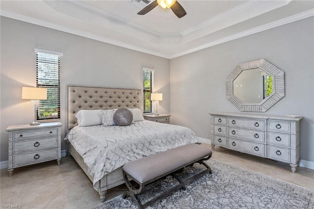2846 Aviamar Cir, Naples, FL 34114-12