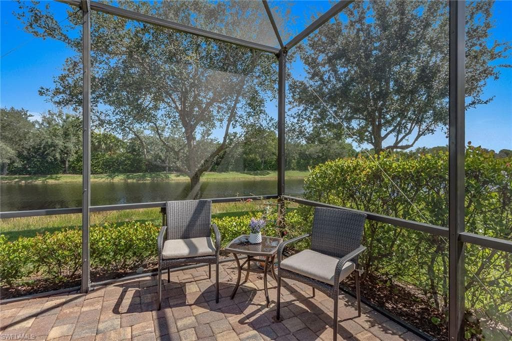 2846 Aviamar Cir, Naples, FL 34114-29