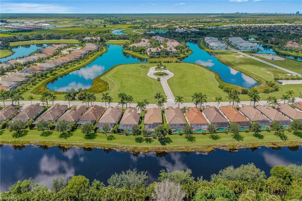 2846 Aviamar Cir, Naples, FL 34114-33