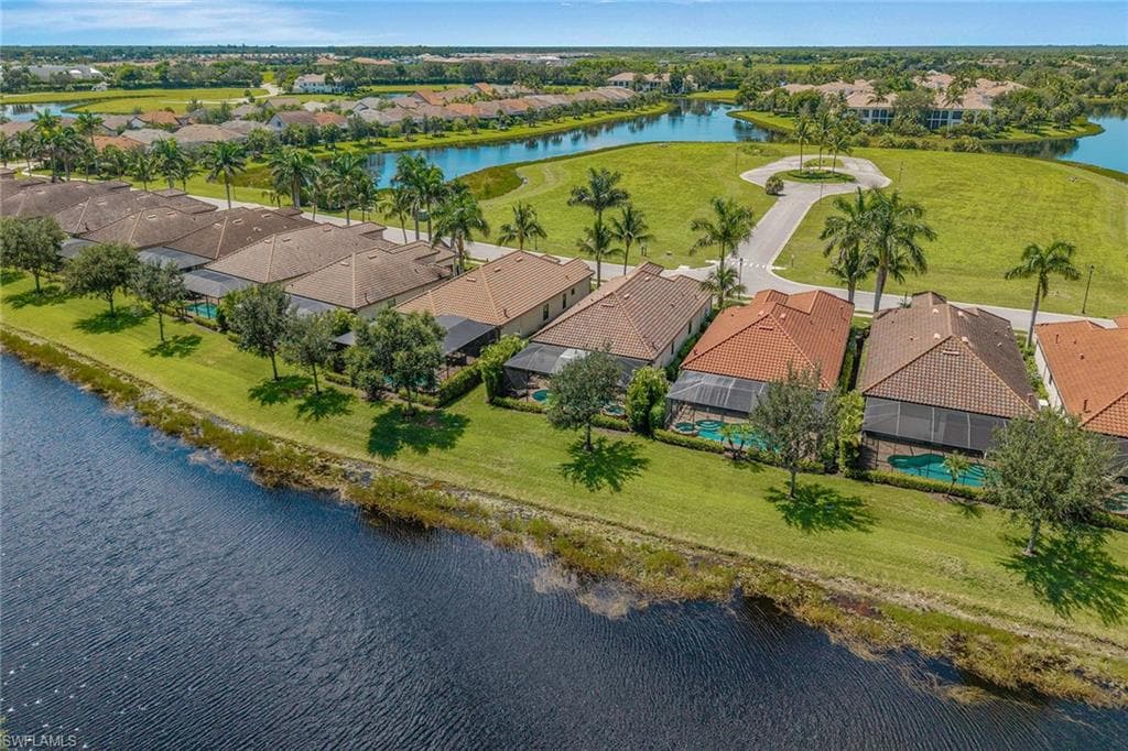 2846 Aviamar Cir, Naples, FL 34114-34