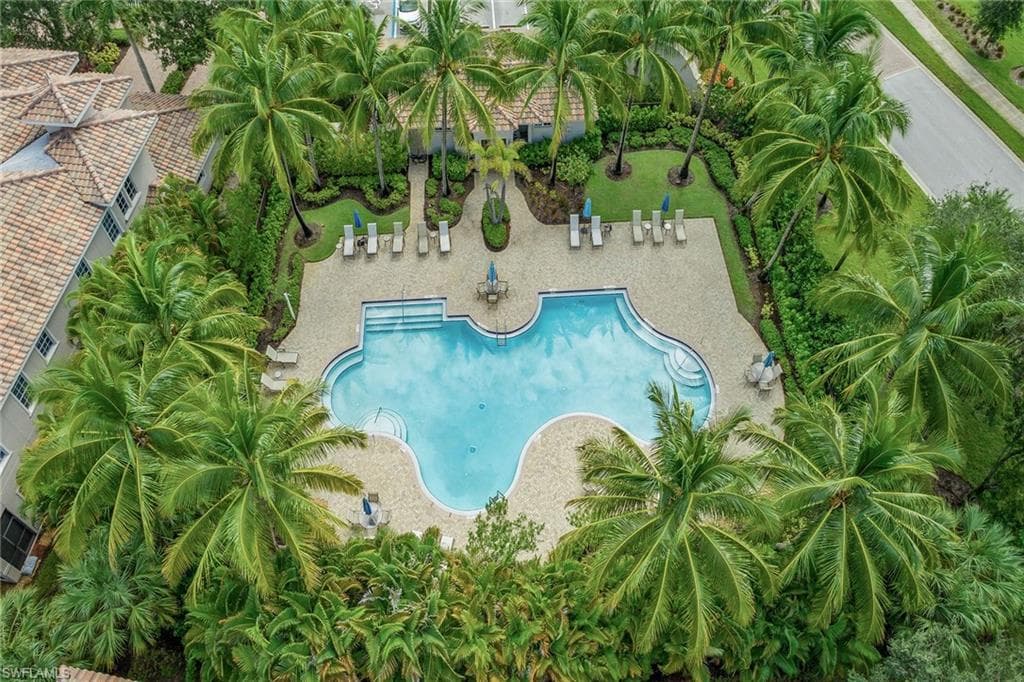 2846 Aviamar Cir, Naples, FL 34114-36