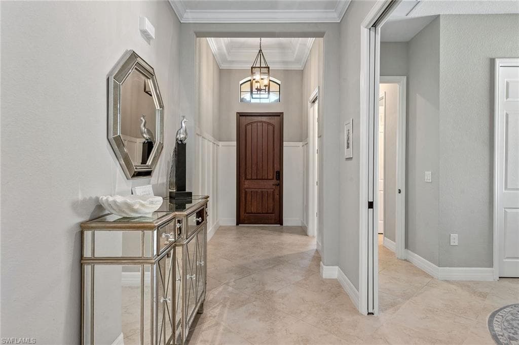 2846 Aviamar Cir, Naples, FL 34114-5