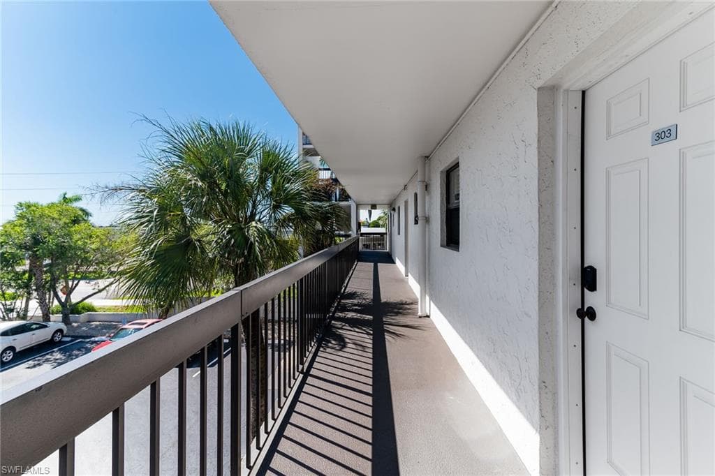 1012 Anglers Cv D303, Marco Island, FL 34145-16