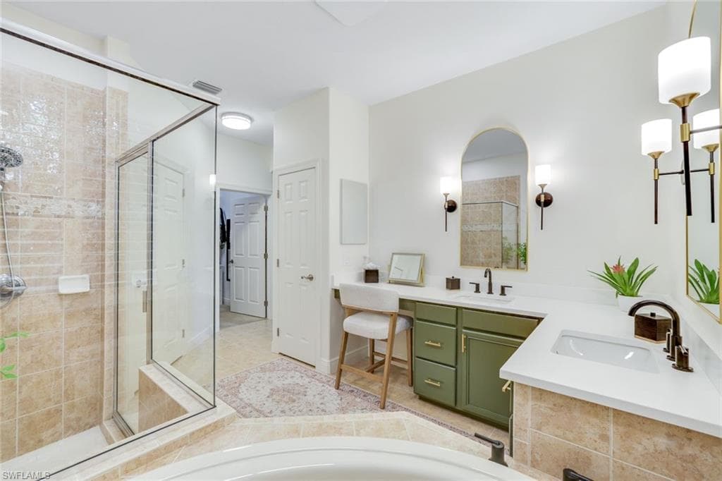 4956 Shaker Heights Ct 101, Naples, FL 34112-16